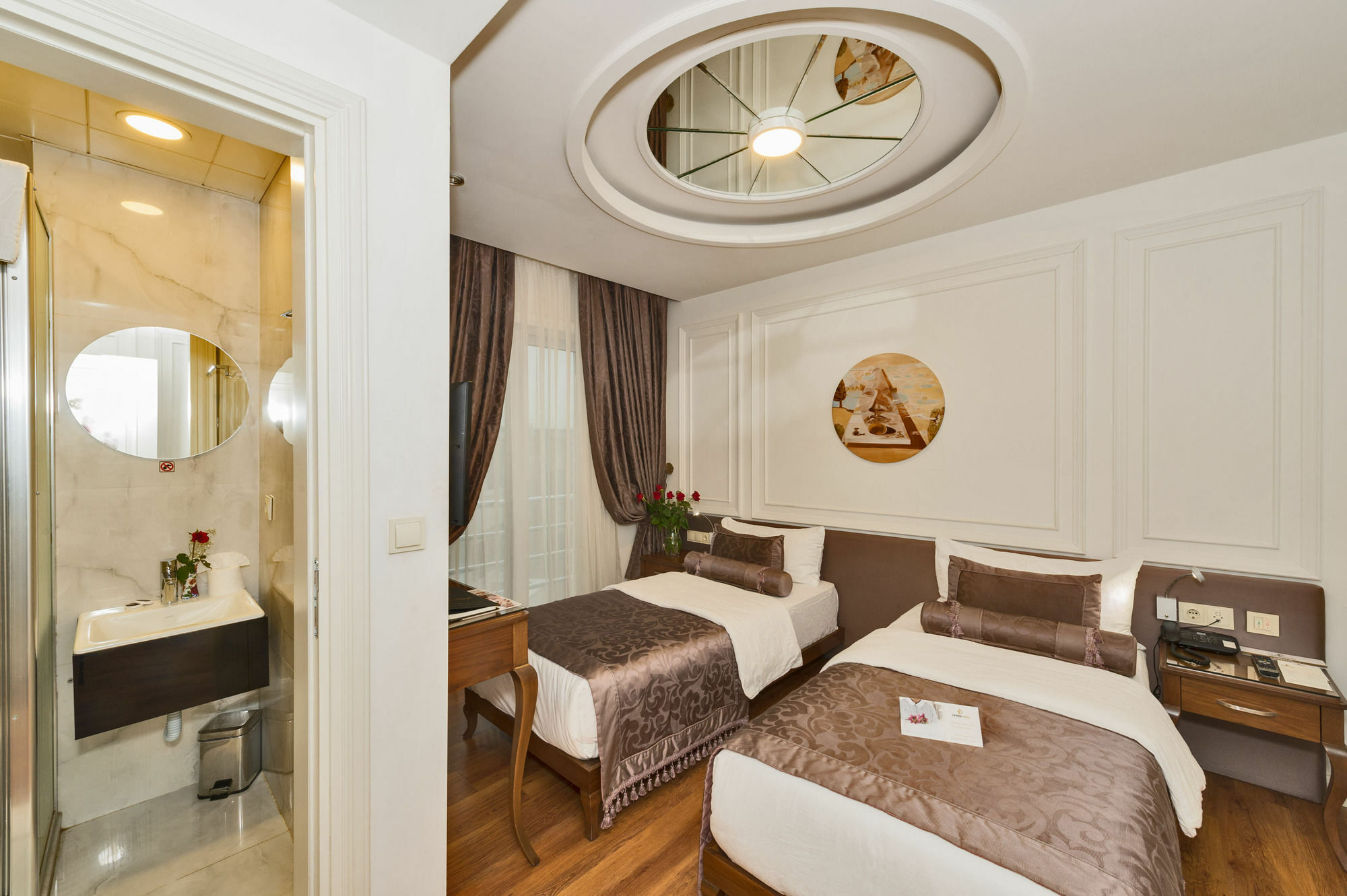 Darkmen Hotel Istanbul Exterior photo